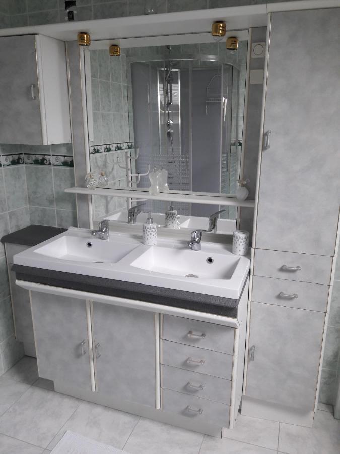 Chambres D'Hotes Regine 라구스니에르 외부 사진